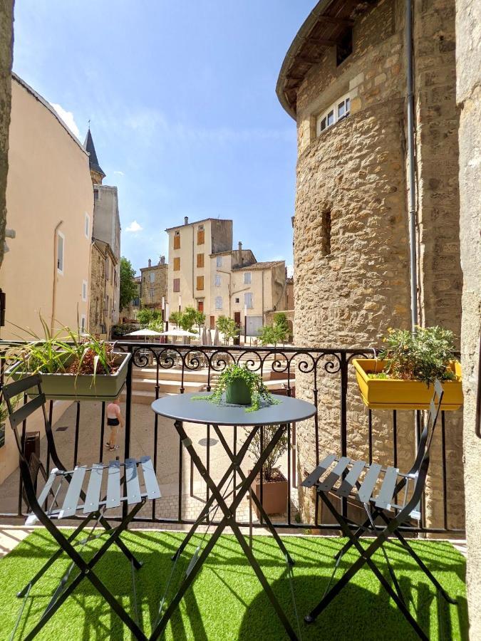 Joli Appartement De Charme Renove En Centre Ville โอเบอนา ภายนอก รูปภาพ